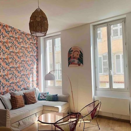 Pleasant 3-Bedroom Flat In The Center Of Марсилия Екстериор снимка