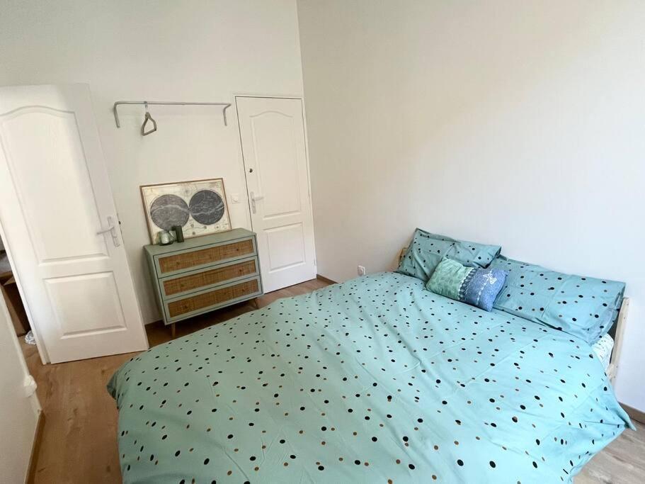 Pleasant 3-Bedroom Flat In The Center Of Марсилия Екстериор снимка