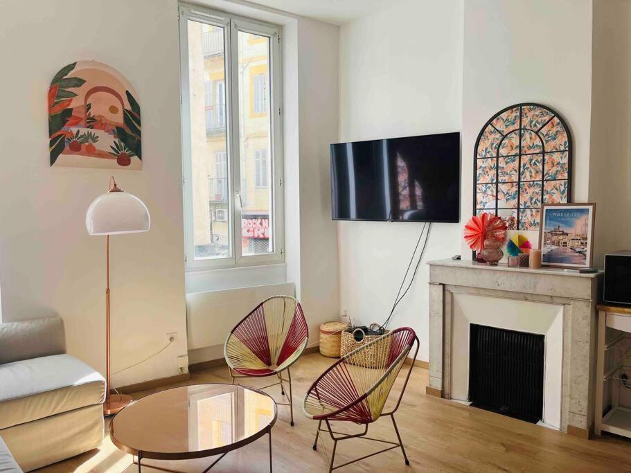 Pleasant 3-Bedroom Flat In The Center Of Марсилия Екстериор снимка